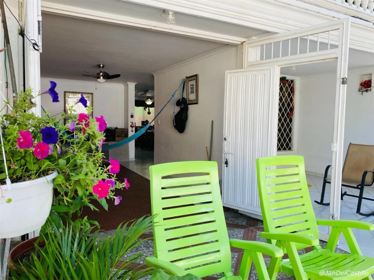 Casa Feliz Hostal 산타마르타 외부 사진