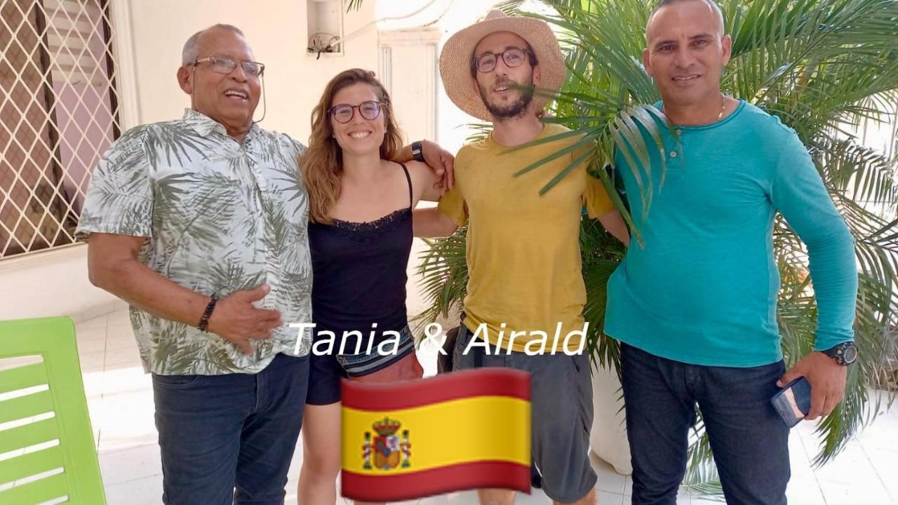 Casa Feliz Hostal 산타마르타 외부 사진