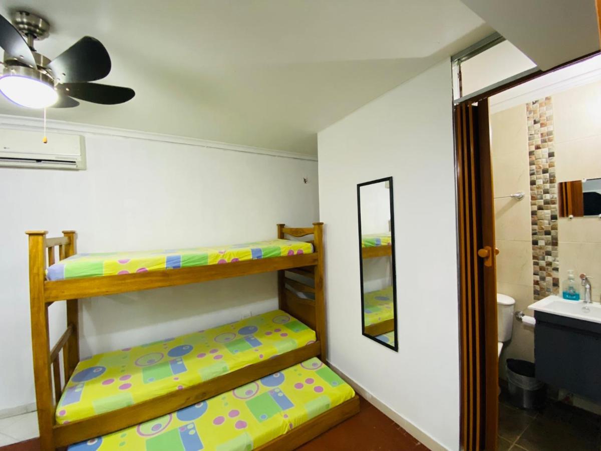 Casa Feliz Hostal 산타마르타 외부 사진
